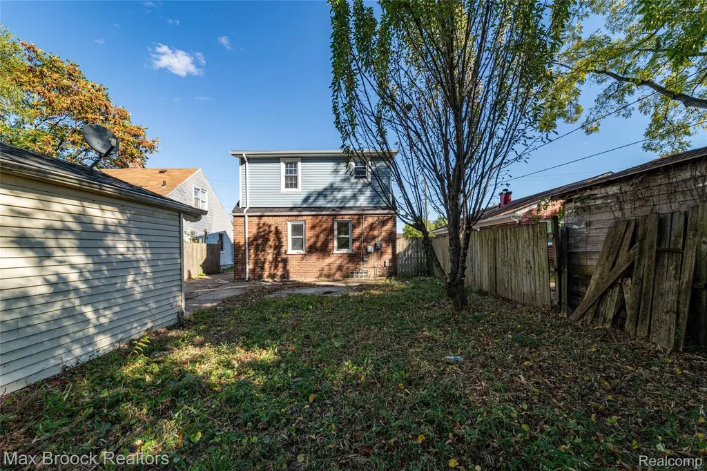 9327 Schaefer Highway Detroit City MI 48228