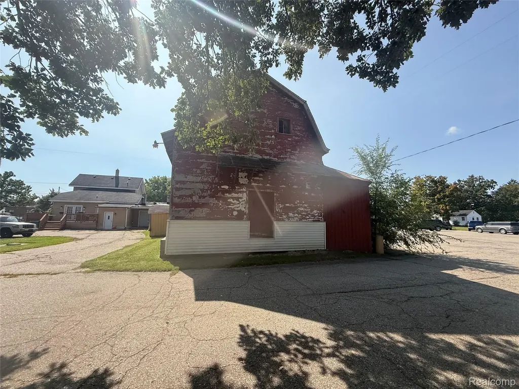 320 W Flint Street Davison City MI 48423