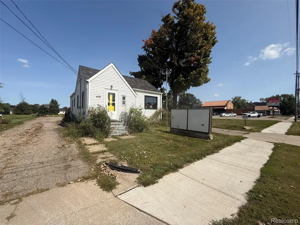 320 W Flint Street Davison City MI 48423