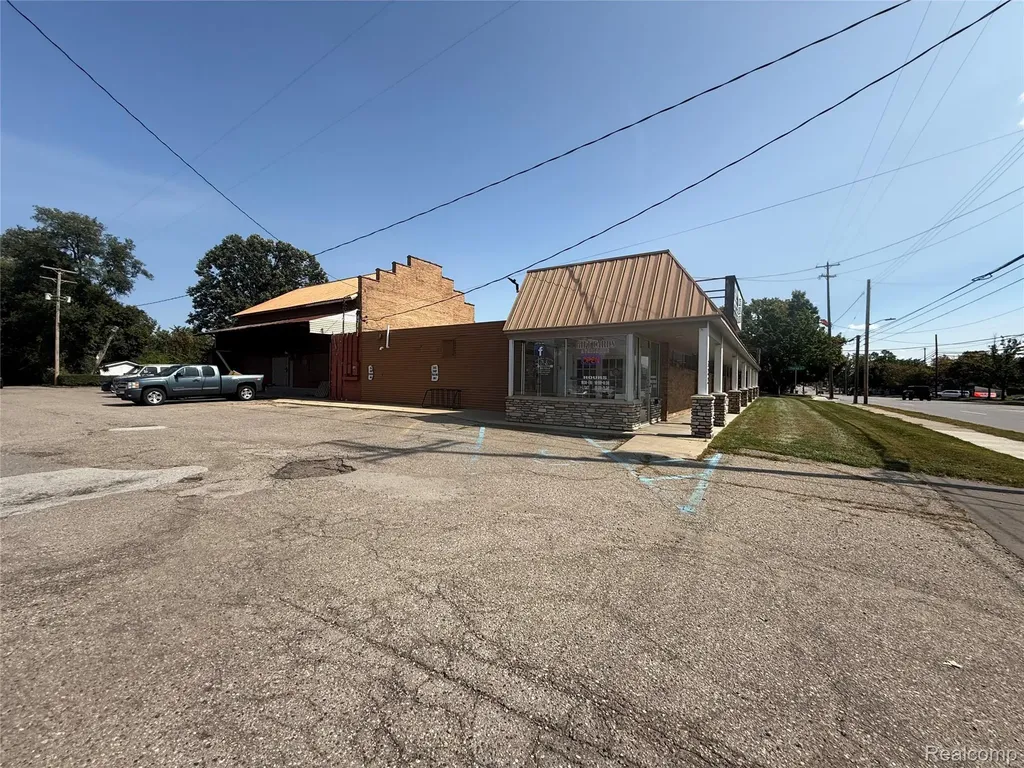 320 W Flint Street Davison City MI 48423