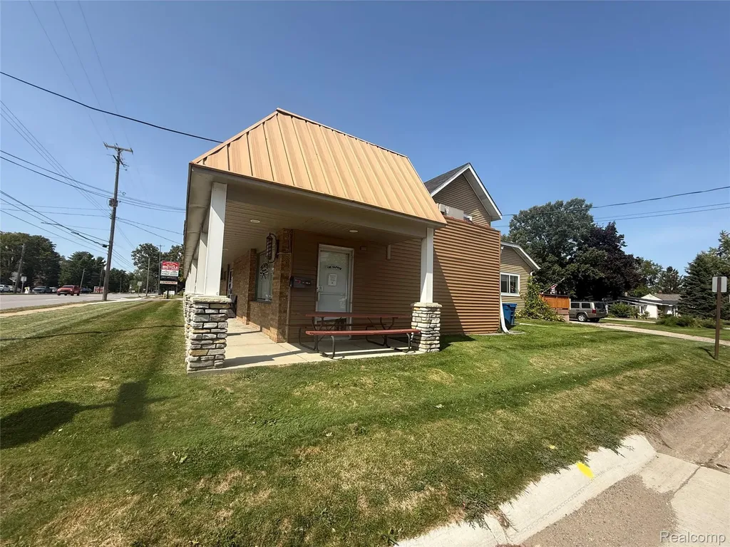 320 W Flint Street Davison City MI 48423