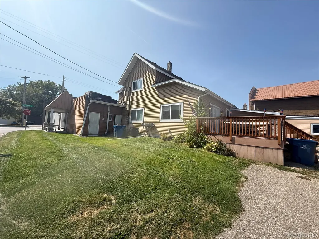 320 W Flint Street Davison City MI 48423