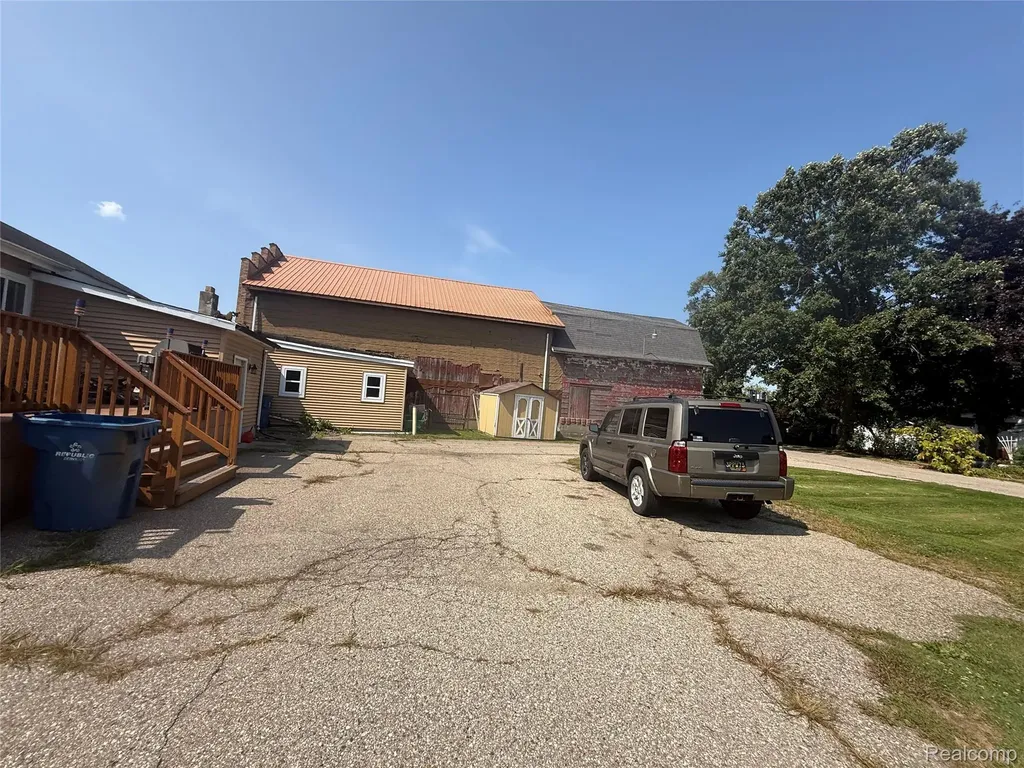 320 W Flint Street Davison City MI 48423