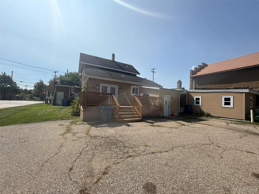 320 W Flint Street Davison City MI 48423