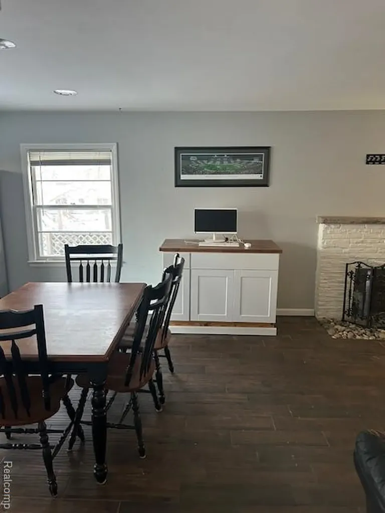 5900 N Hagadorn Road East Lansing City MI 48823