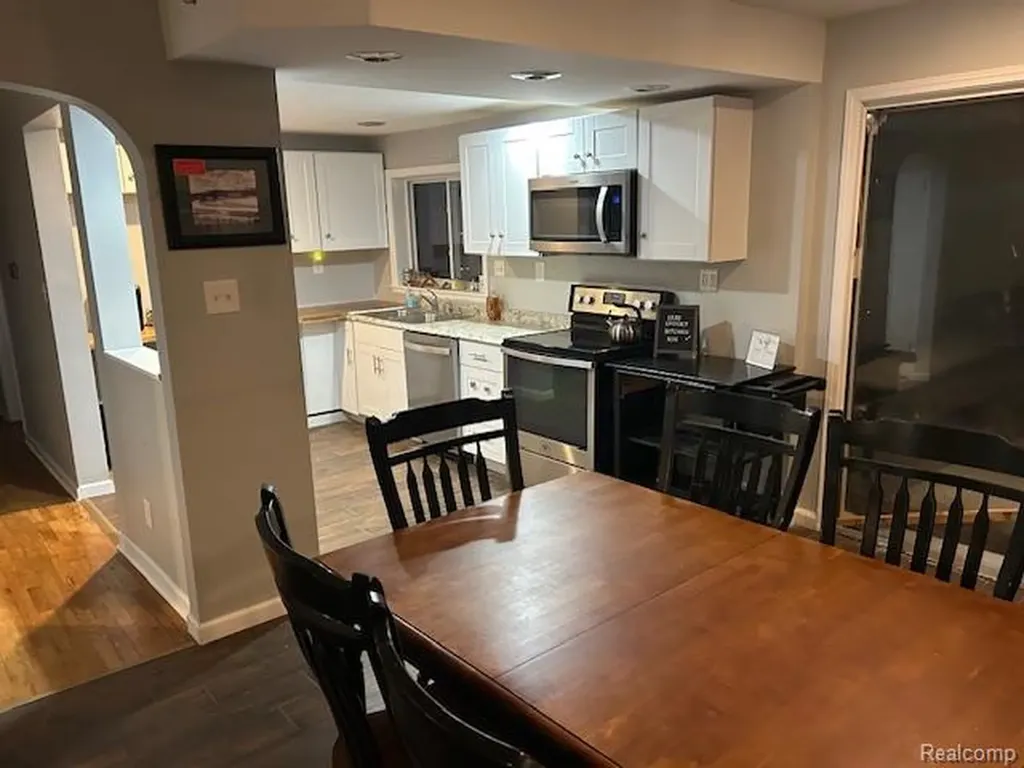 5900 N Hagadorn Road East Lansing City MI 48823