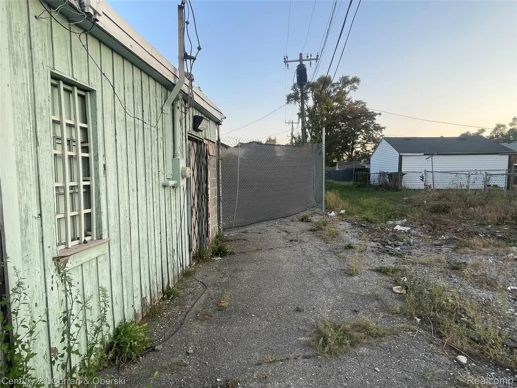 20359 Conant Street Detroit City MI 48234