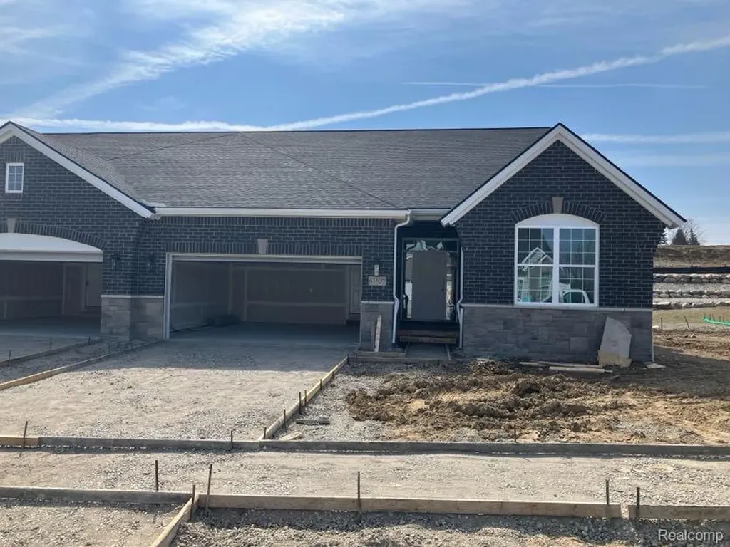 61627 Empire Road Lyon Charter Township MI 48178