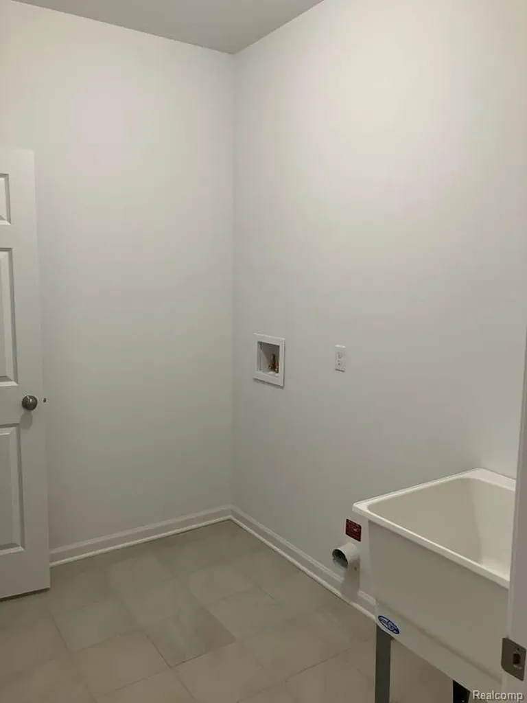61627 Empire Road Lyon Charter Township MI 48178