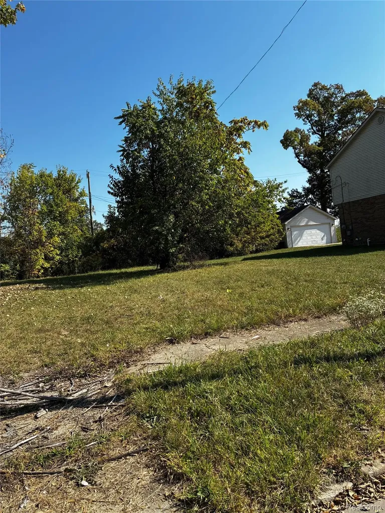19426 Troy Pl Place Highland Park City MI 48203