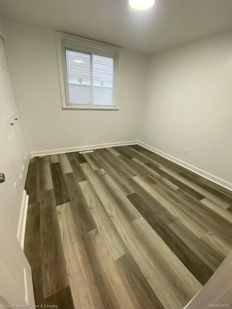 4031 Hillcrest Highland Charter Township MI 48356