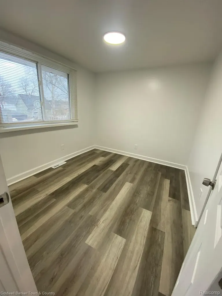 4031 Hillcrest Highland Charter Township MI 48356