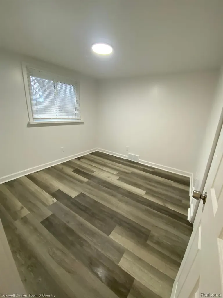 4031 Hillcrest Highland Charter Township MI 48356