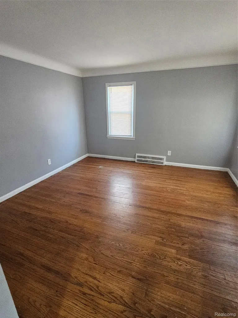 14072 Carlisle Street Detroit City MI 48205