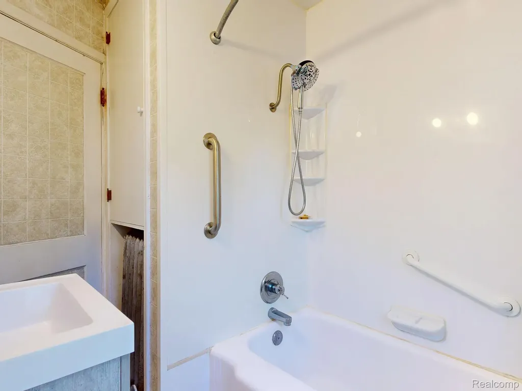 4455 N Genesee Road Genesee Charter Township MI 48506