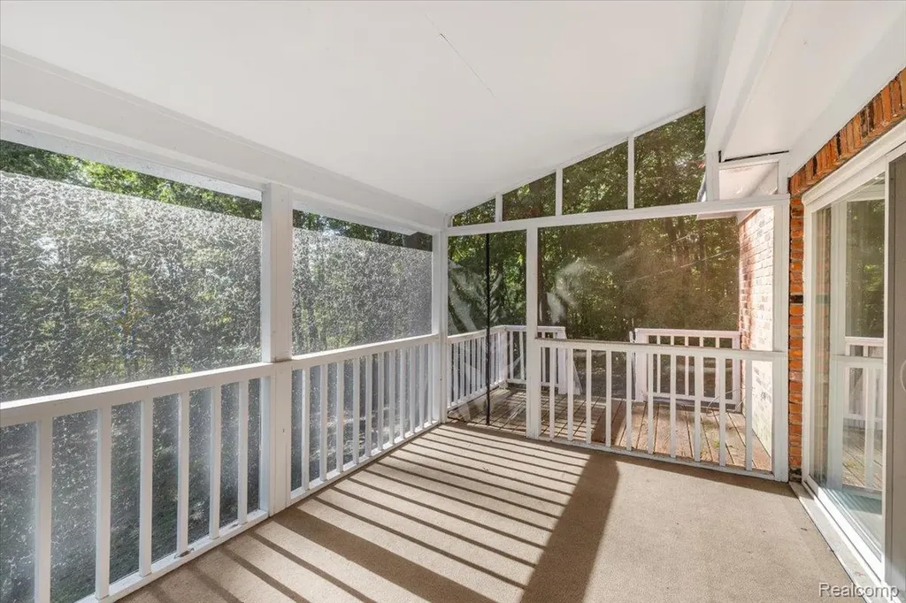 3801 Glen Hills Drive Hartland Township MI 48353