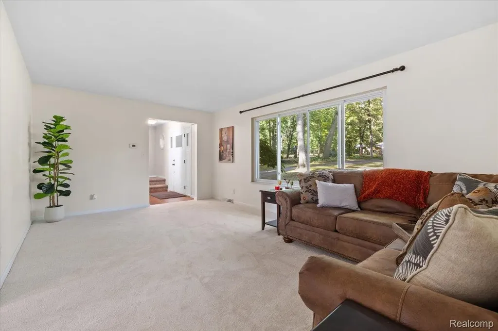 3801 Glen Hills Drive Hartland Township MI 48353