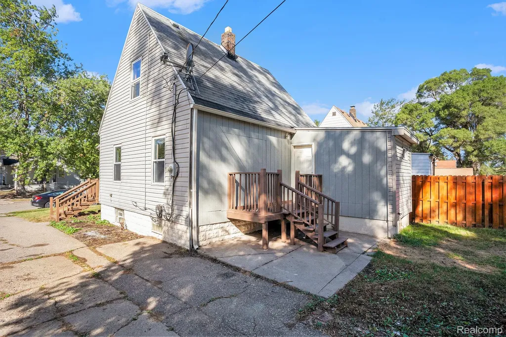 770 Cameron Avenue Pontiac City MI 48340
