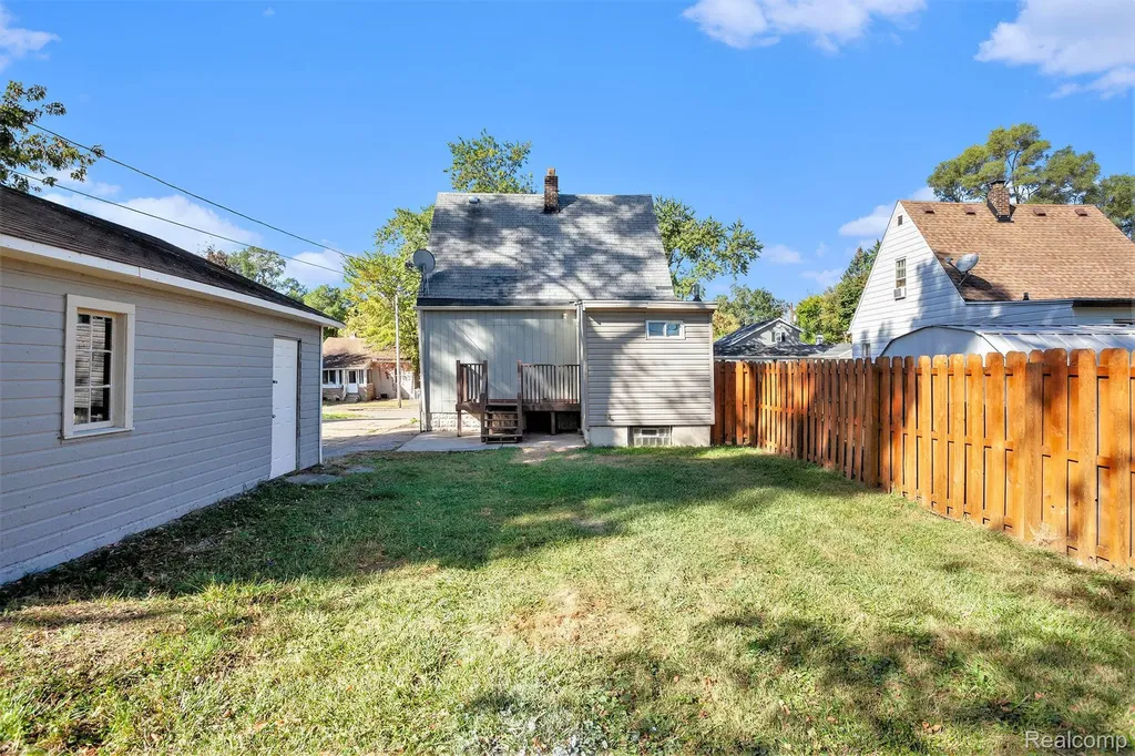 770 Cameron Avenue Pontiac City MI 48340
