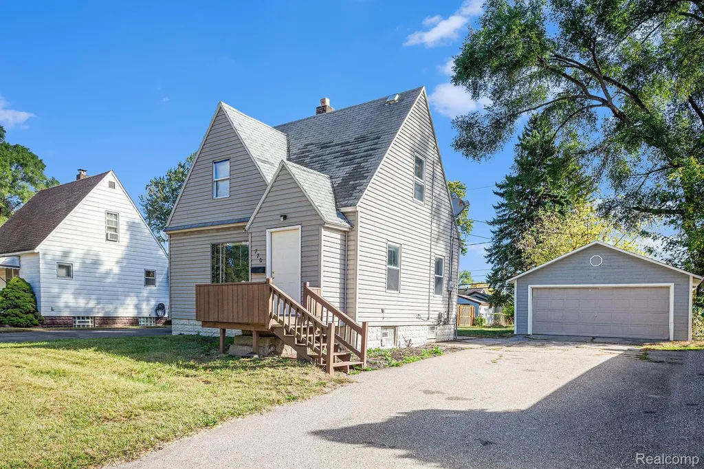770 Cameron Avenue Pontiac City MI 48340