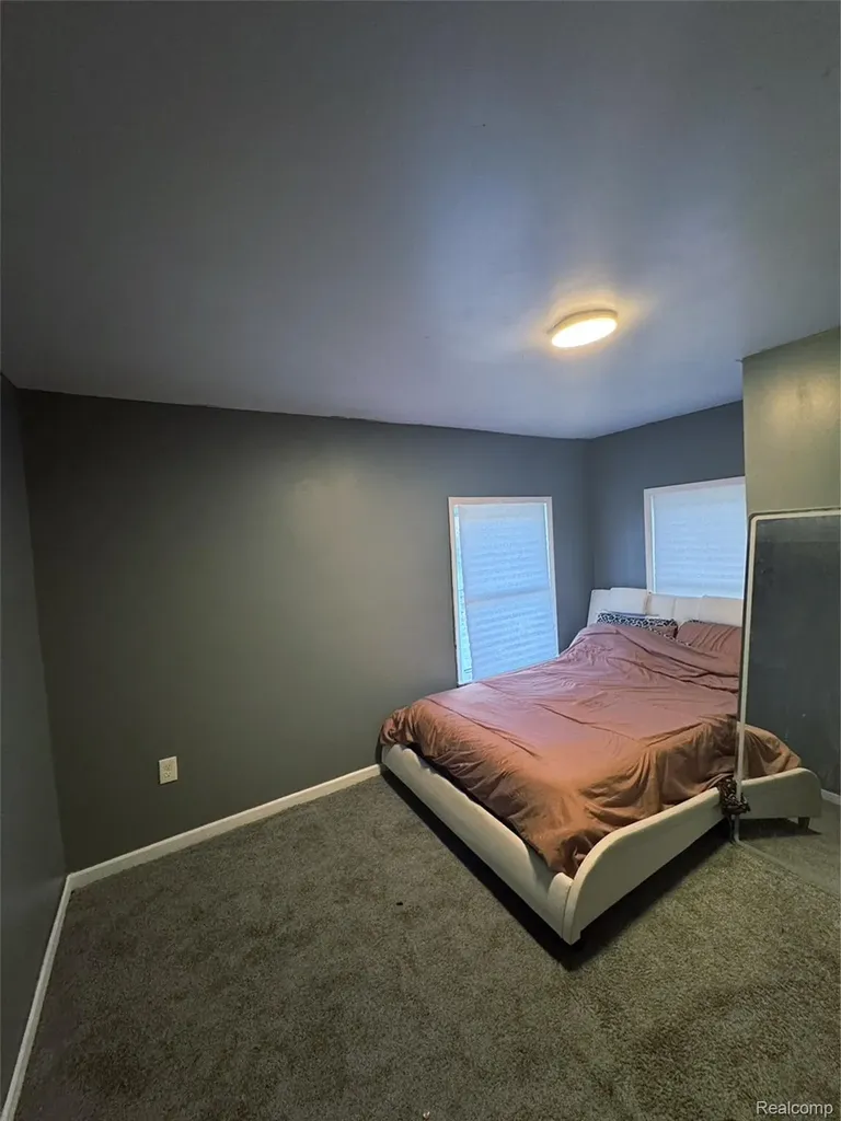 15571 Fenton Redford Charter Township MI 48239