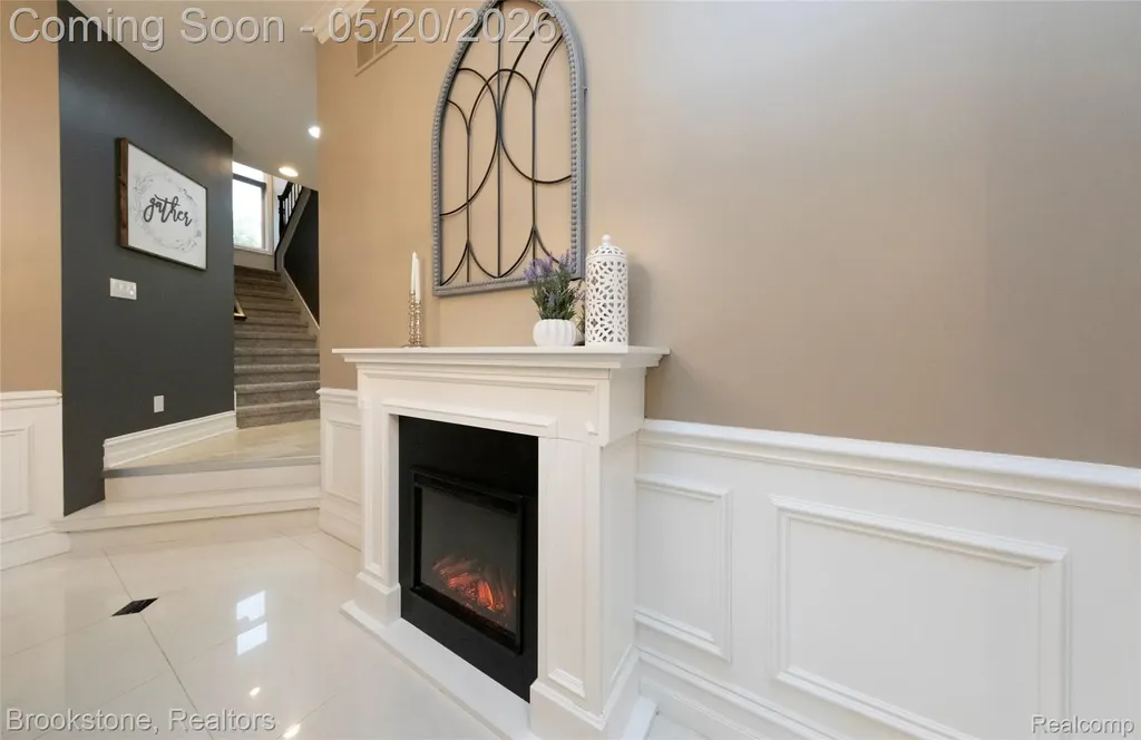 2157 Canterwood Highland Charter Township MI 48357