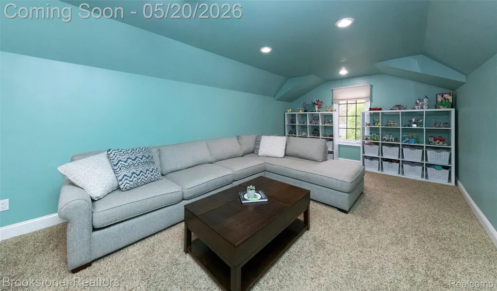 2157 Canterwood Highland Charter Township MI 48357