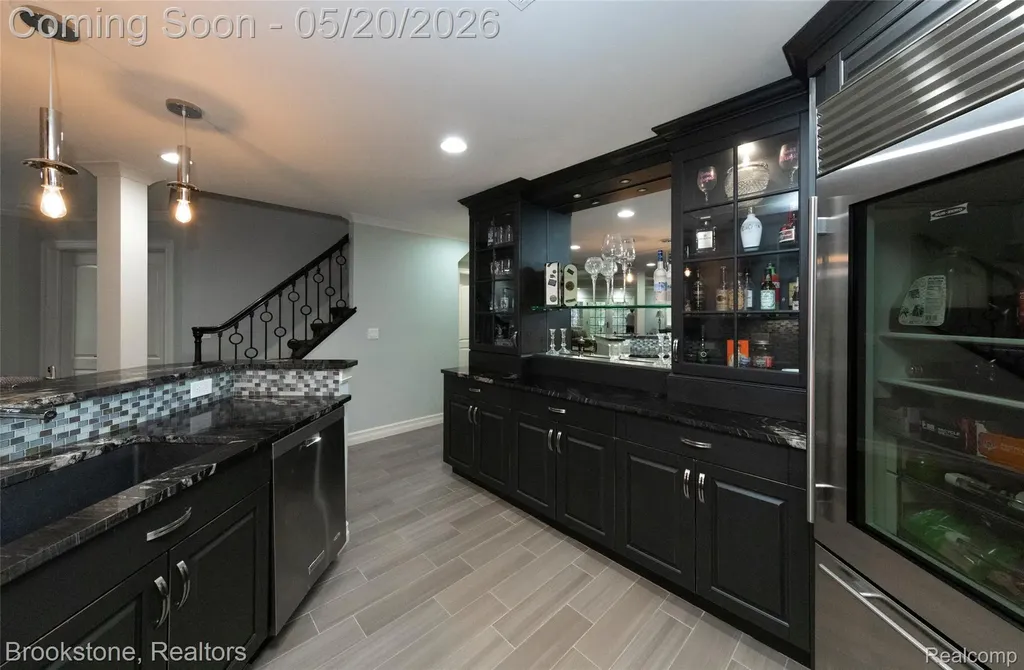 2157 Canterwood Highland Charter Township MI 48357