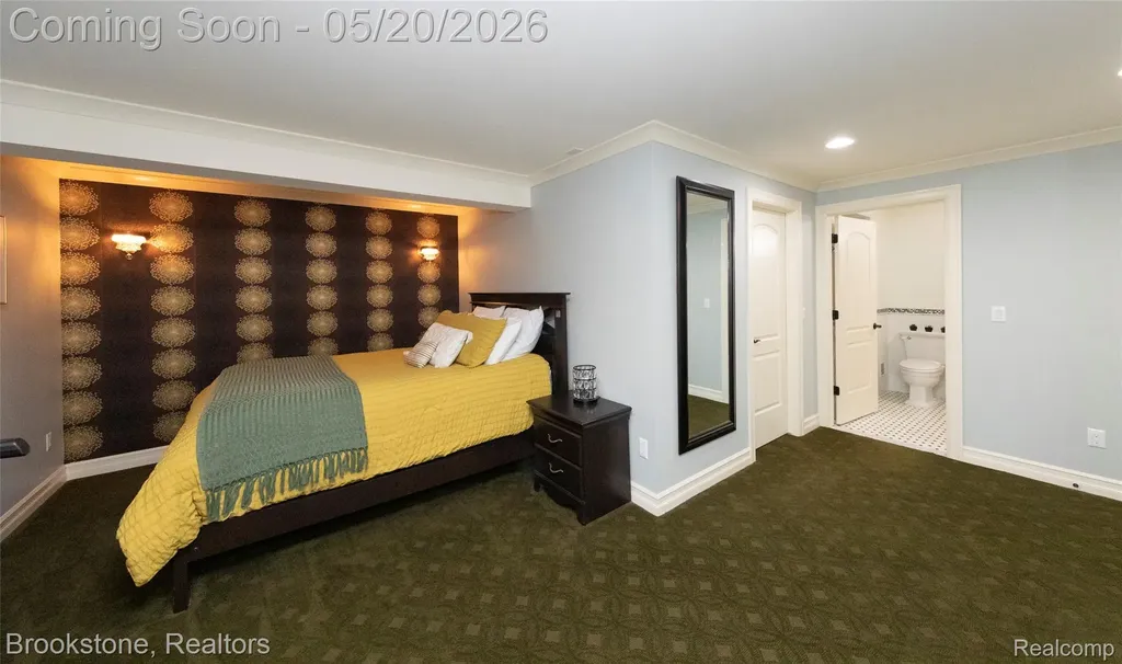 2157 Canterwood Highland Charter Township MI 48357