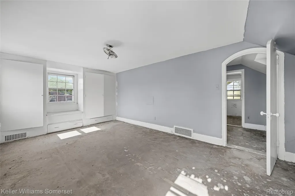 12375 E Outer Drive Detroit City MI 48224