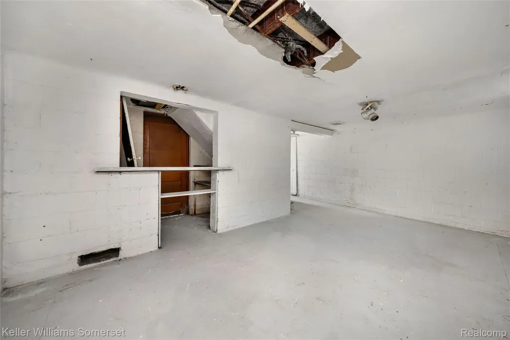 12375 E Outer Drive Detroit City MI 48224
