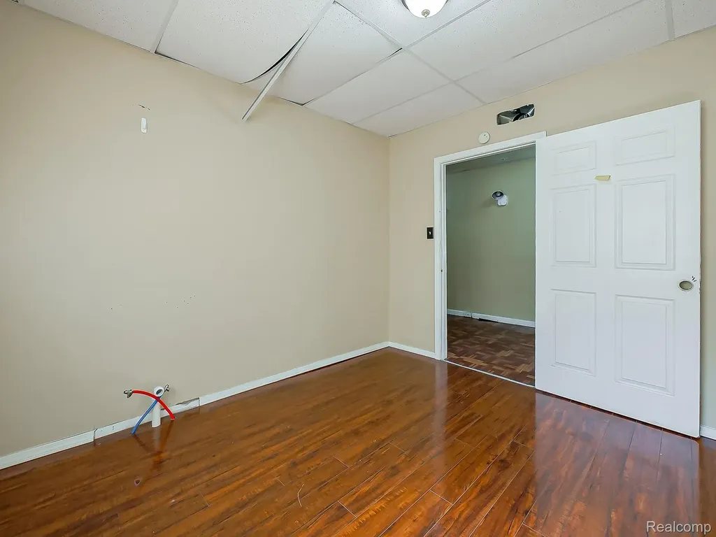 491 E Grand Boulevard Detroit City MI 48207