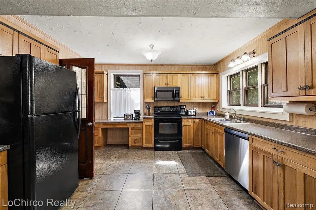 8646 Thendara Boulevard Independence Charter Township MI 48348