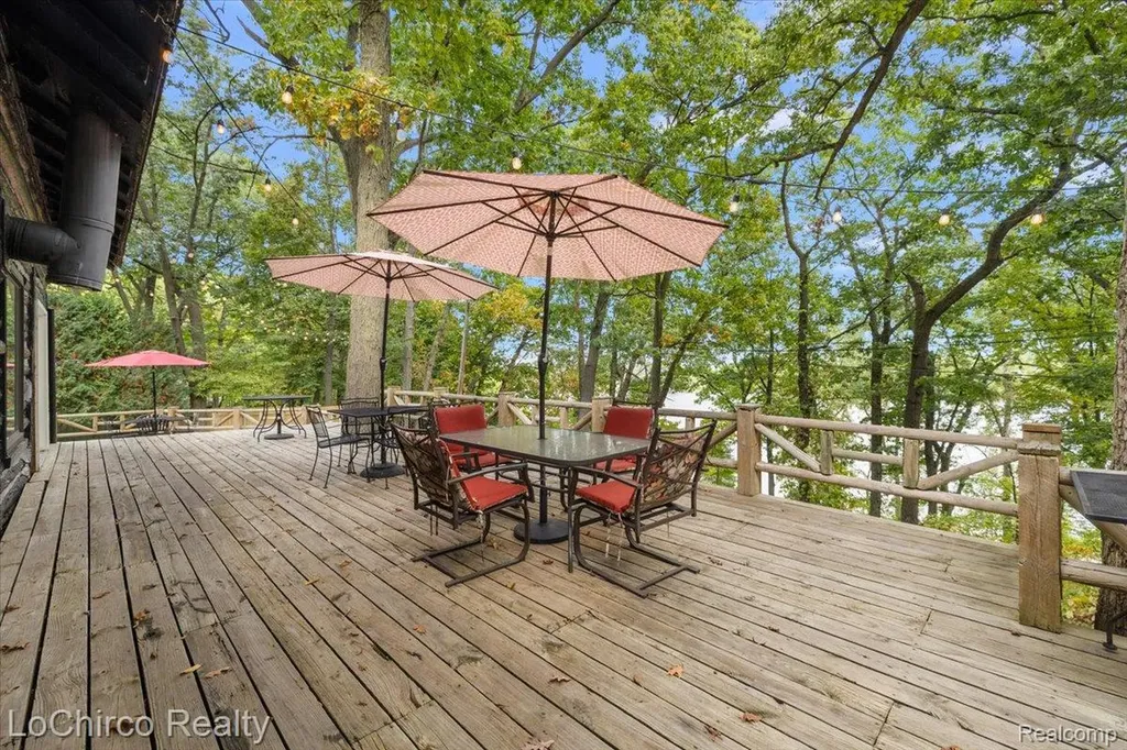 8646 Thendara Boulevard Independence Charter Township MI 48348