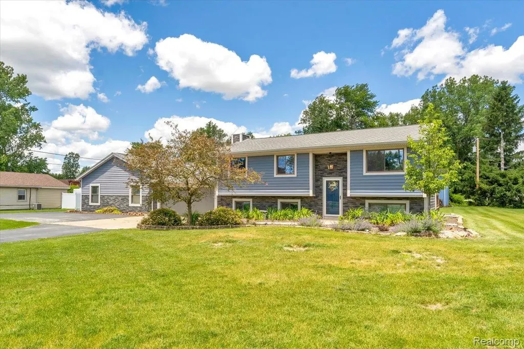 27520 West Road Huron Charter Township MI 48164