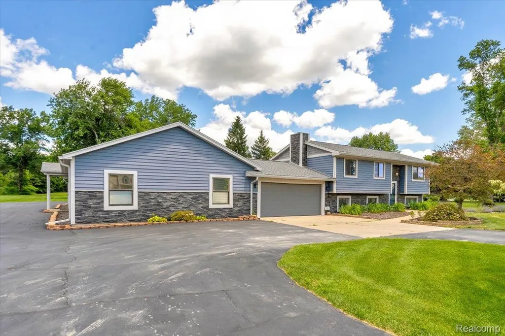 27520 West Road Huron Charter Township MI 48164