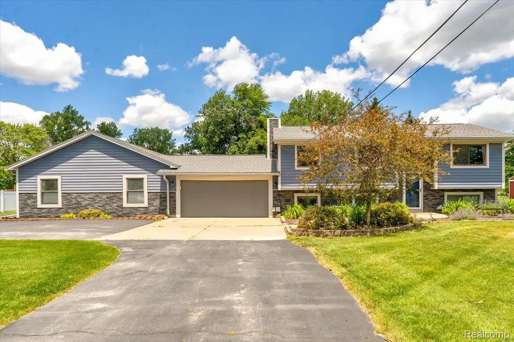 27520 West Road Huron Charter Township MI 48164