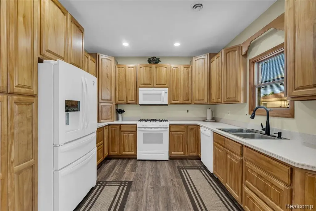 27520 West Road Huron Charter Township MI 48164