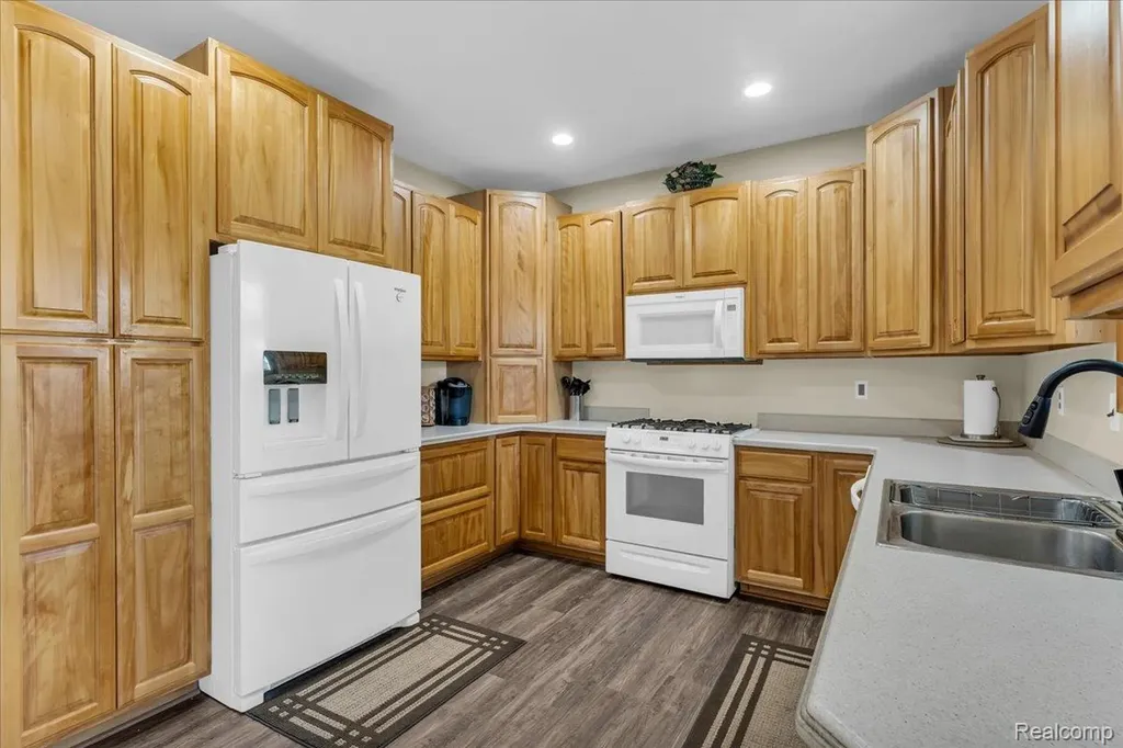 27520 West Road Huron Charter Township MI 48164