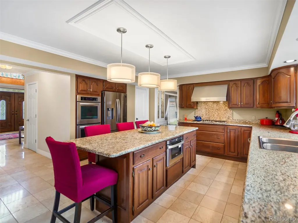 5724 Murfield Drive Rochester City MI 48306