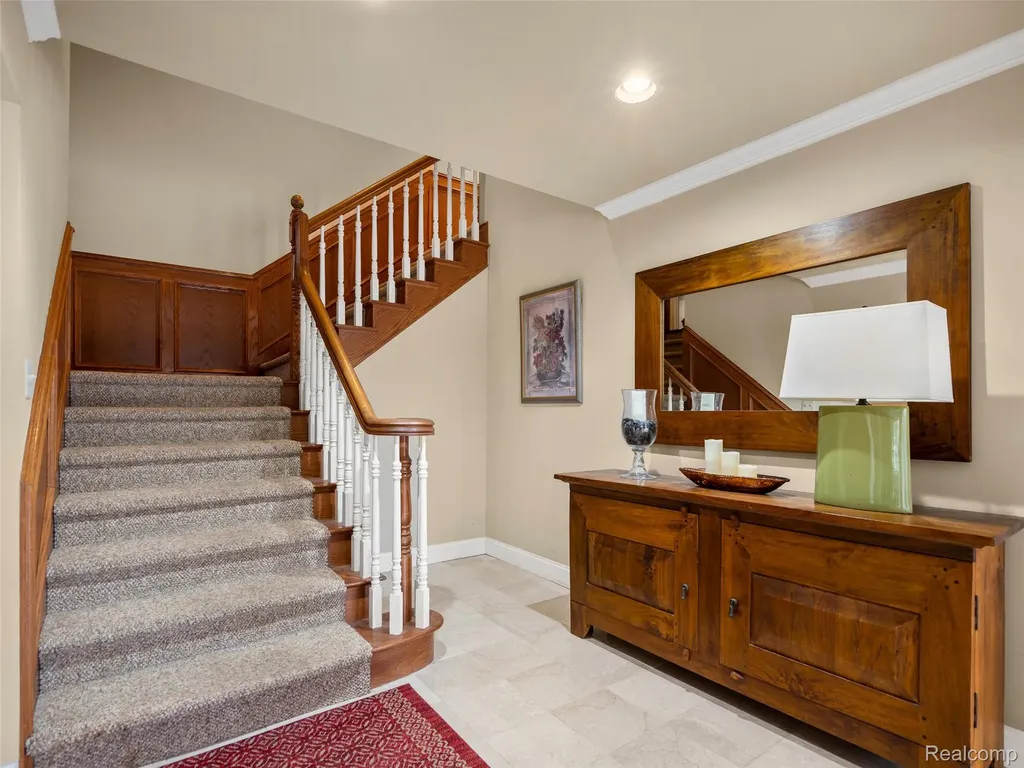 5724 Murfield Drive Rochester City MI 48306