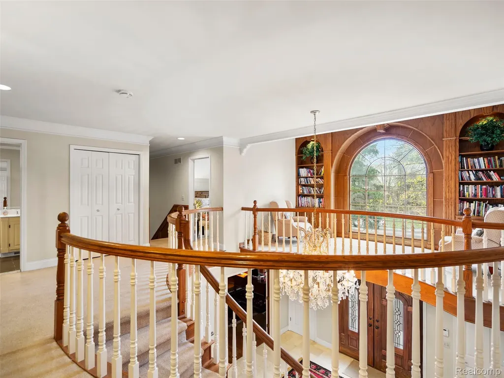 5724 Murfield Drive Rochester City MI 48306