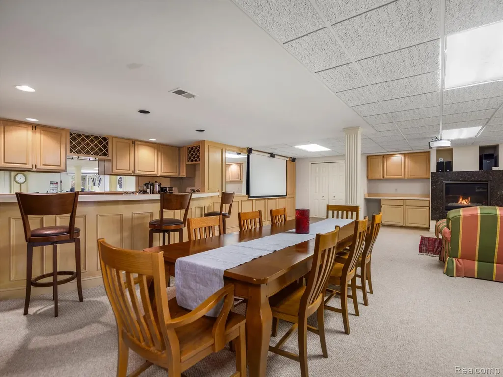 5724 Murfield Drive Rochester City MI 48306