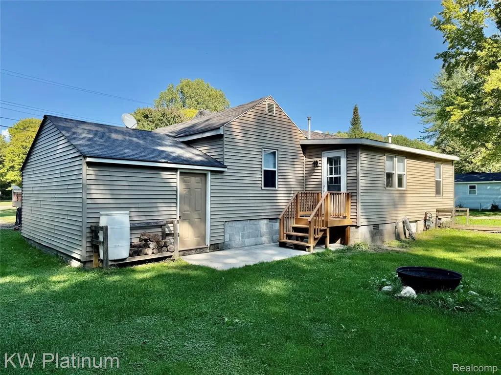 6493 Benoit Road Clay Township MI 48001