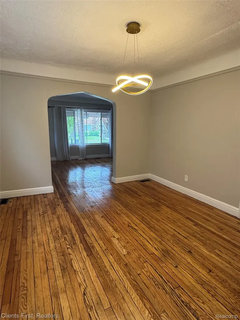 18467 Santa Rosa Drive Detroit City MI 48221