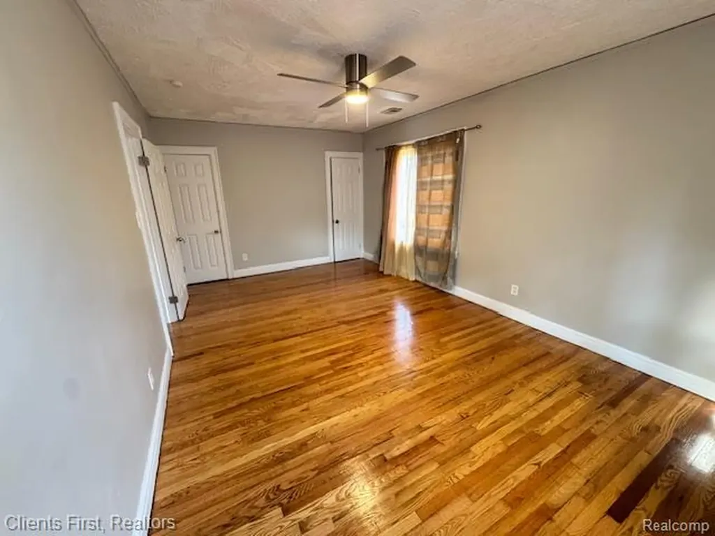 18467 Santa Rosa Drive Detroit City MI 48221