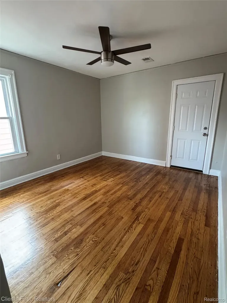 18467 Santa Rosa Drive Detroit City MI 48221
