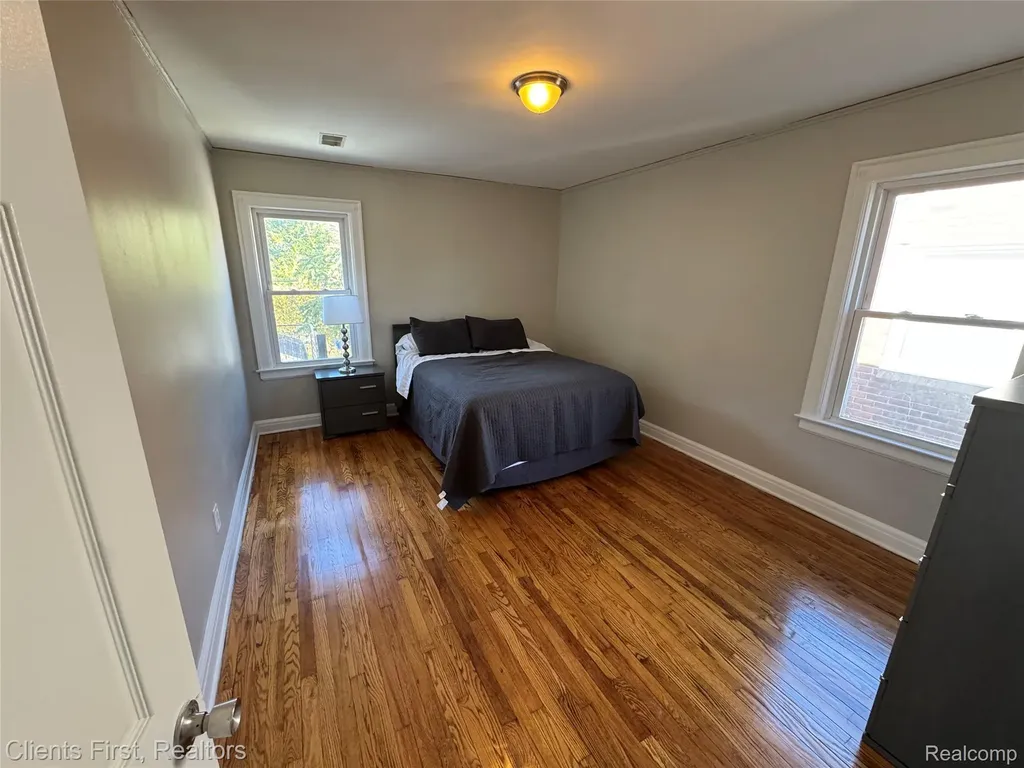 18467 Santa Rosa Drive Detroit City MI 48221