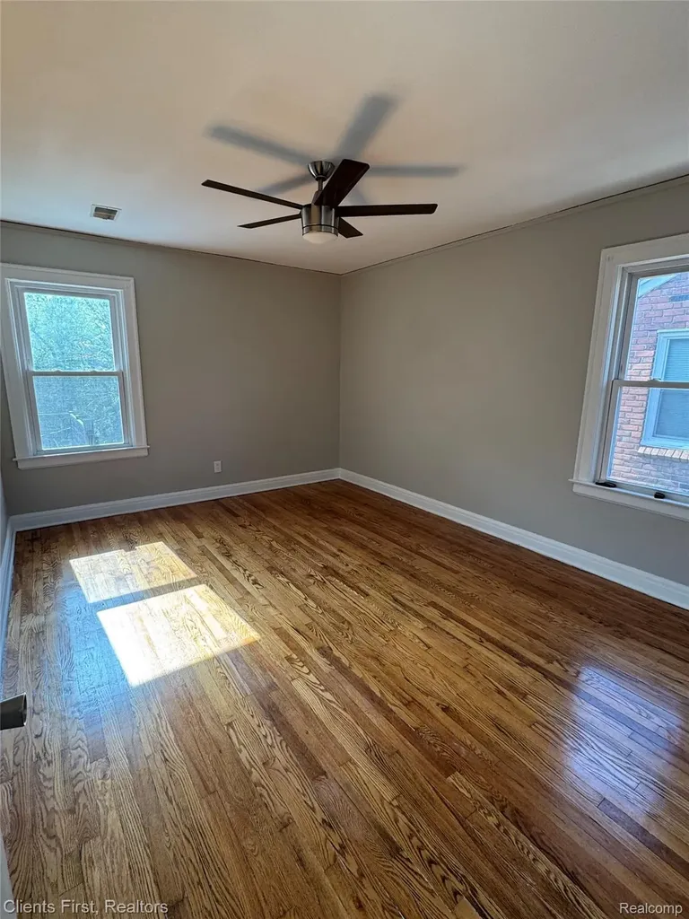 18467 Santa Rosa Drive Detroit City MI 48221
