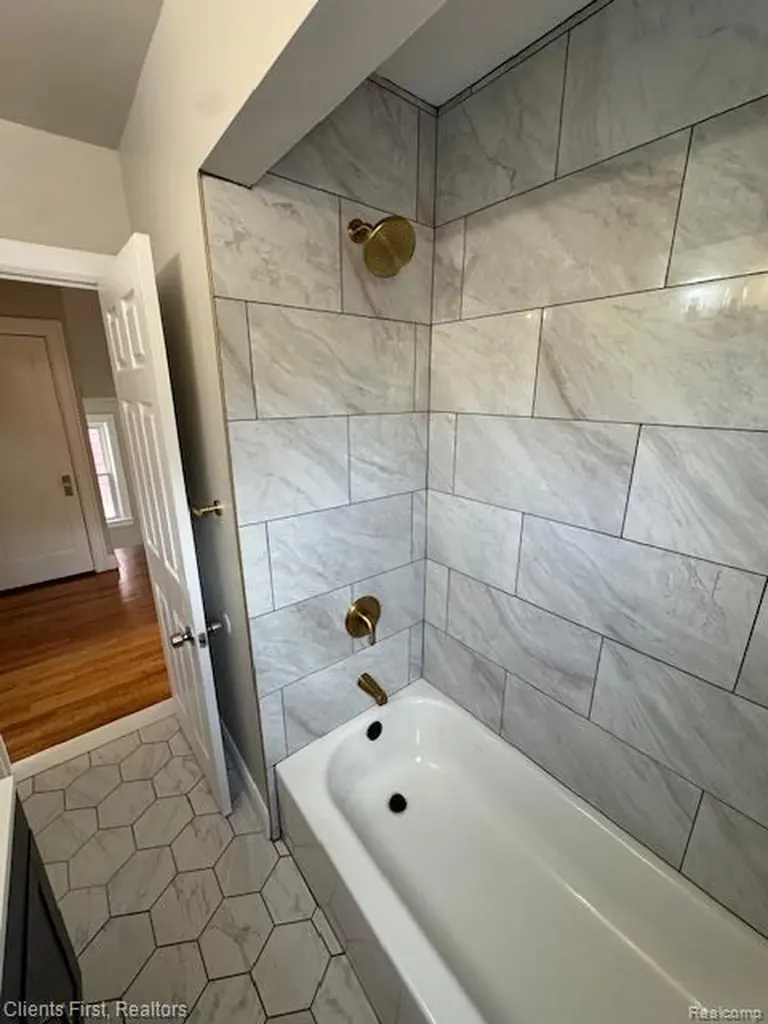 18467 Santa Rosa Drive Detroit City MI 48221